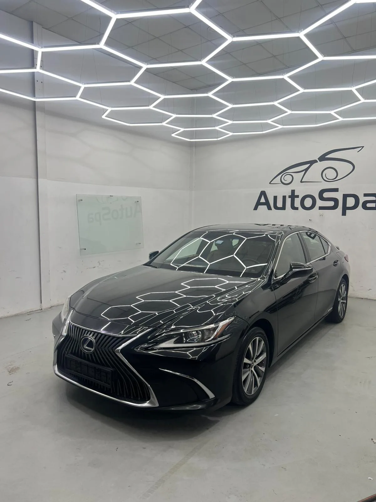 Lexus ES full car detailing service at AutoSpa Bahrain, Maqaba Budaiya